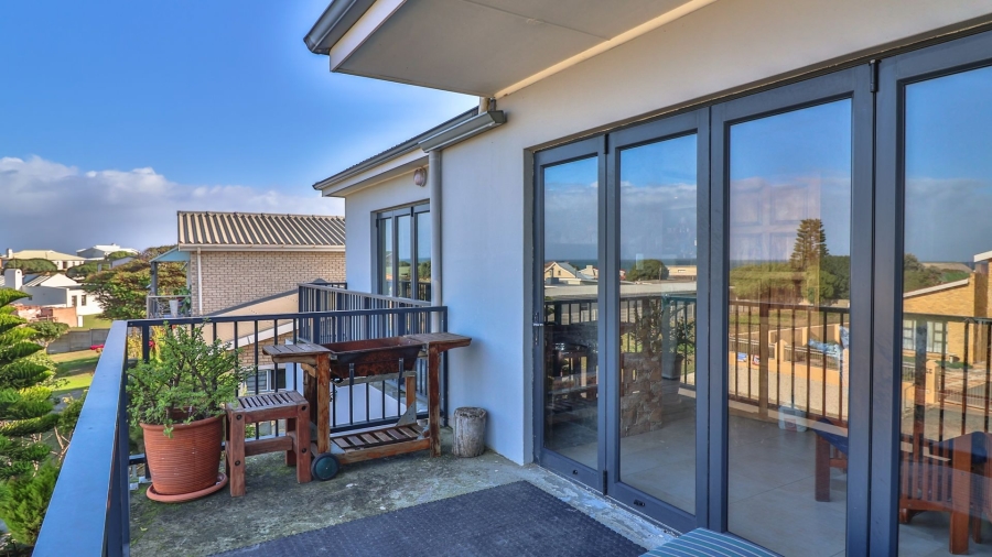 6 Bedroom Property for Sale in Franskraal Western Cape